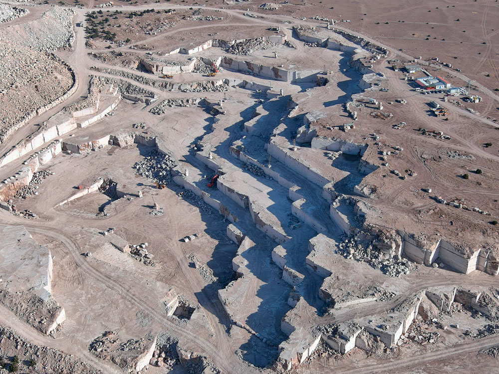 SILVER TRAVERTINE QUARRY